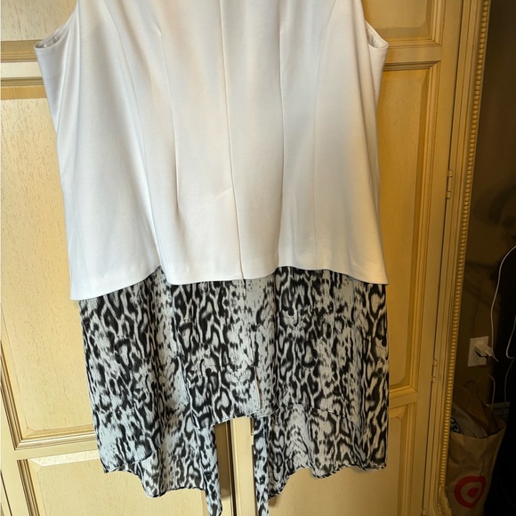 BNWT vest with chiffon bottom plus size - Picture 3 of 7